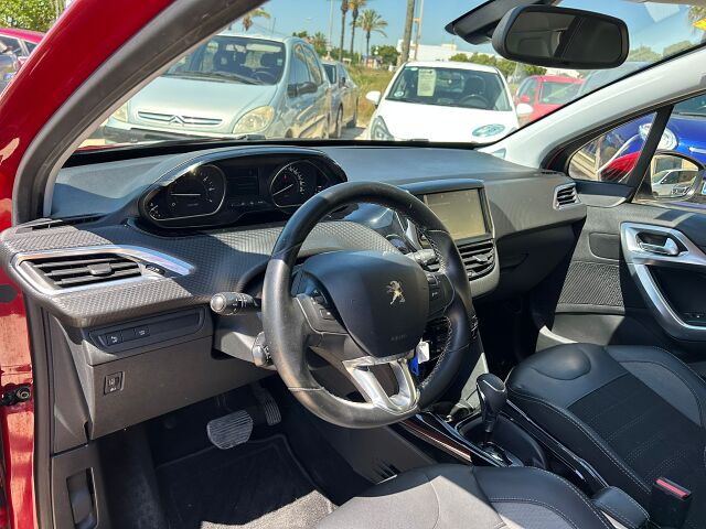 PEUGEOT 2008 ALLURE 1.2 E-THP AUTO SPANISH LHD IN SPAIN 100000 MILES SUPERB 2017